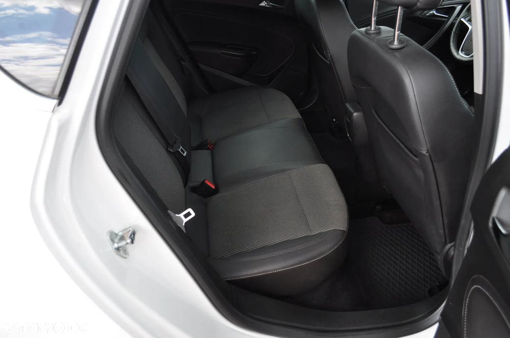 Opel Astra 1.4 Turbo Exklusiv - 19