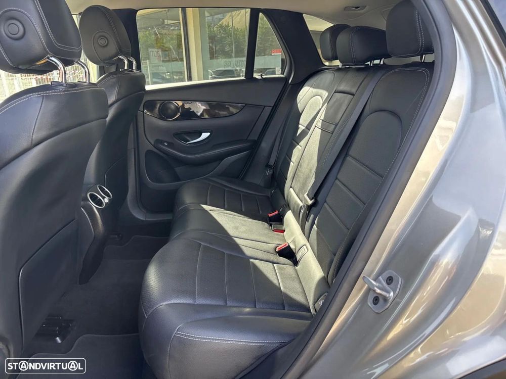 Mercedes-Benz GLC 300 e 4Matic - 12