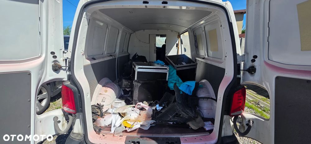 Volkswagen Transporter - 17