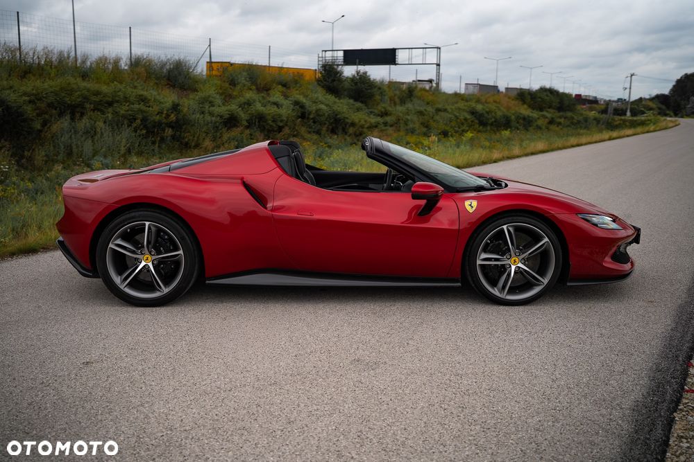 Ferrari 296 GTS - 17