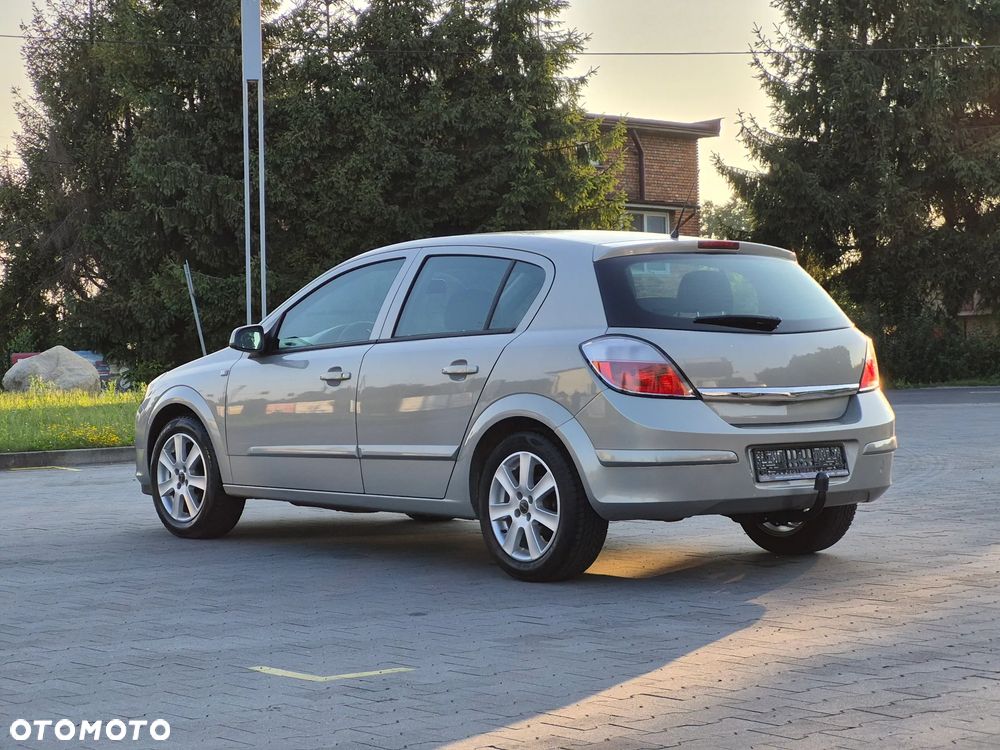 Opel Astra 1.6 - 11