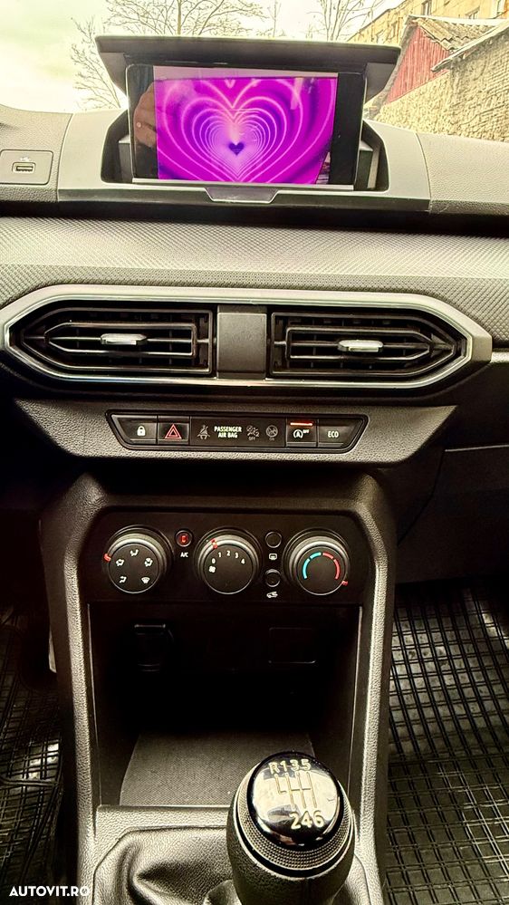 Dacia Logan TCe 90 MT6 Comfort - 10