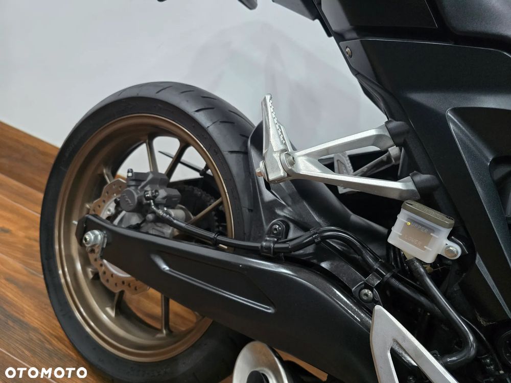 Honda CB - 23