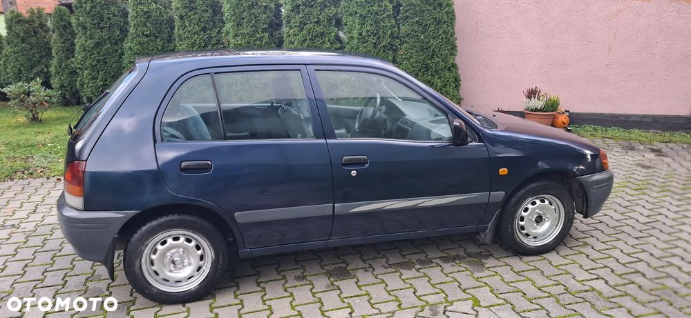 Toyota Starlet 1.4 - 4