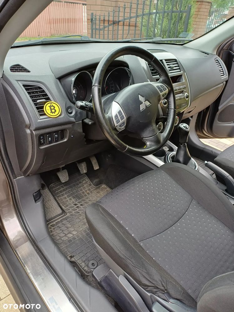 Mitsubishi ASX 1.6 Inform - 10