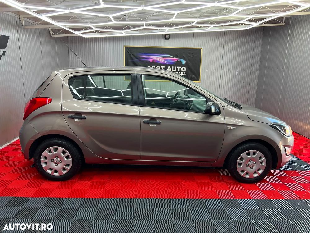 Hyundai i20 - 22