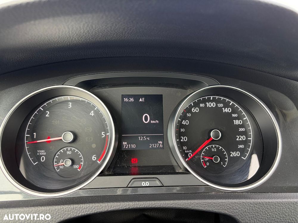 Volkswagen Golf 1.6 TDI Comfortline - 11