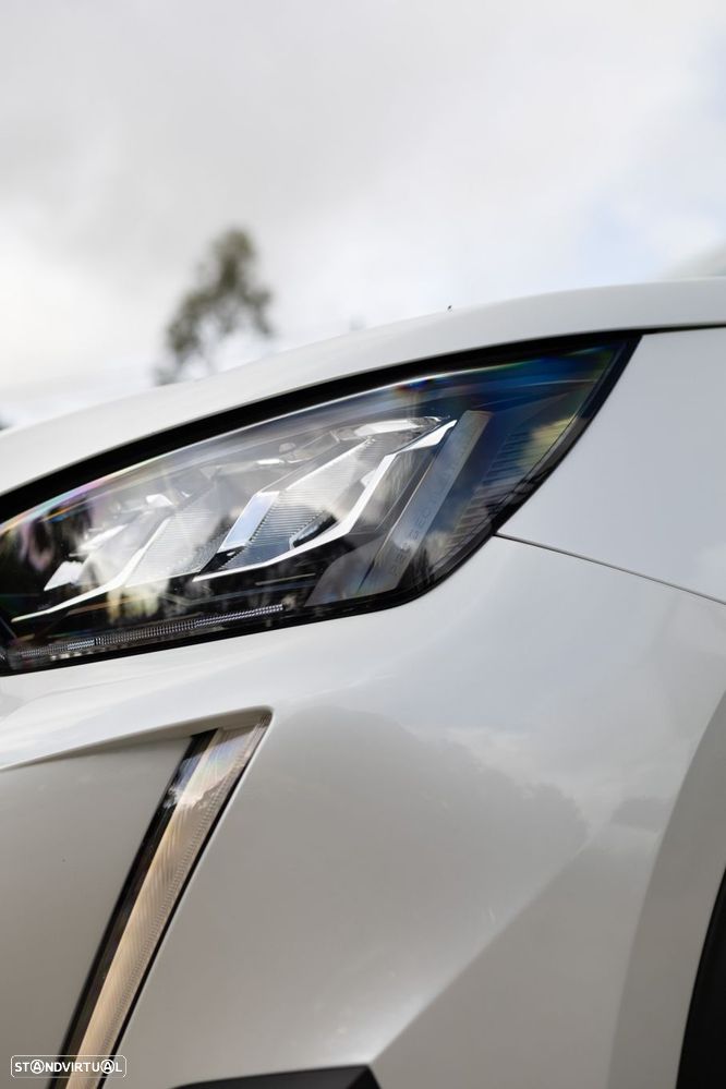 Peugeot e-2008 Allure - 23