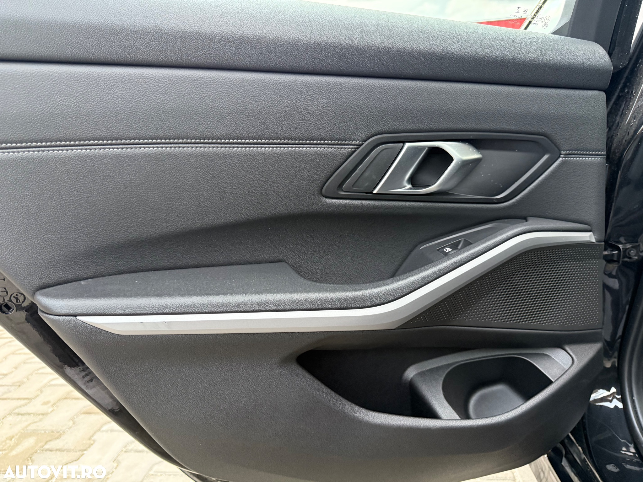 BMW Seria 3 330d Aut. Sport Line - 14
