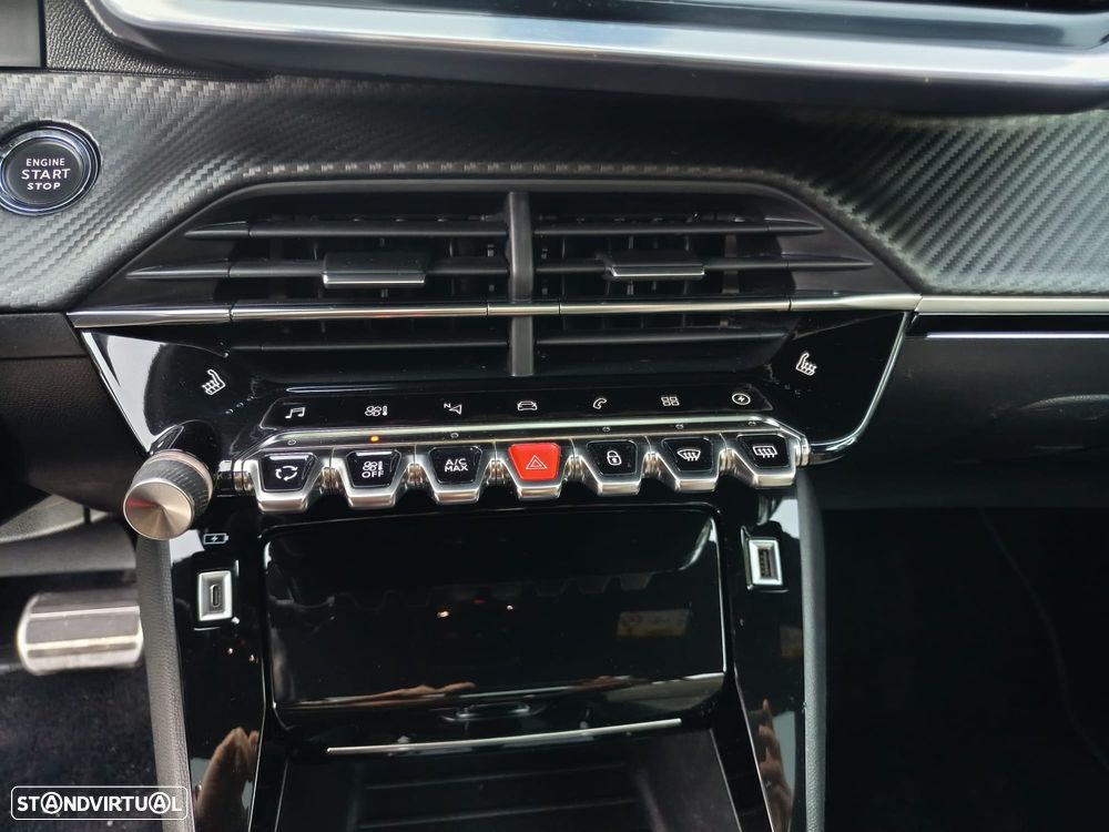 Peugeot e-2008 GT+ - 15