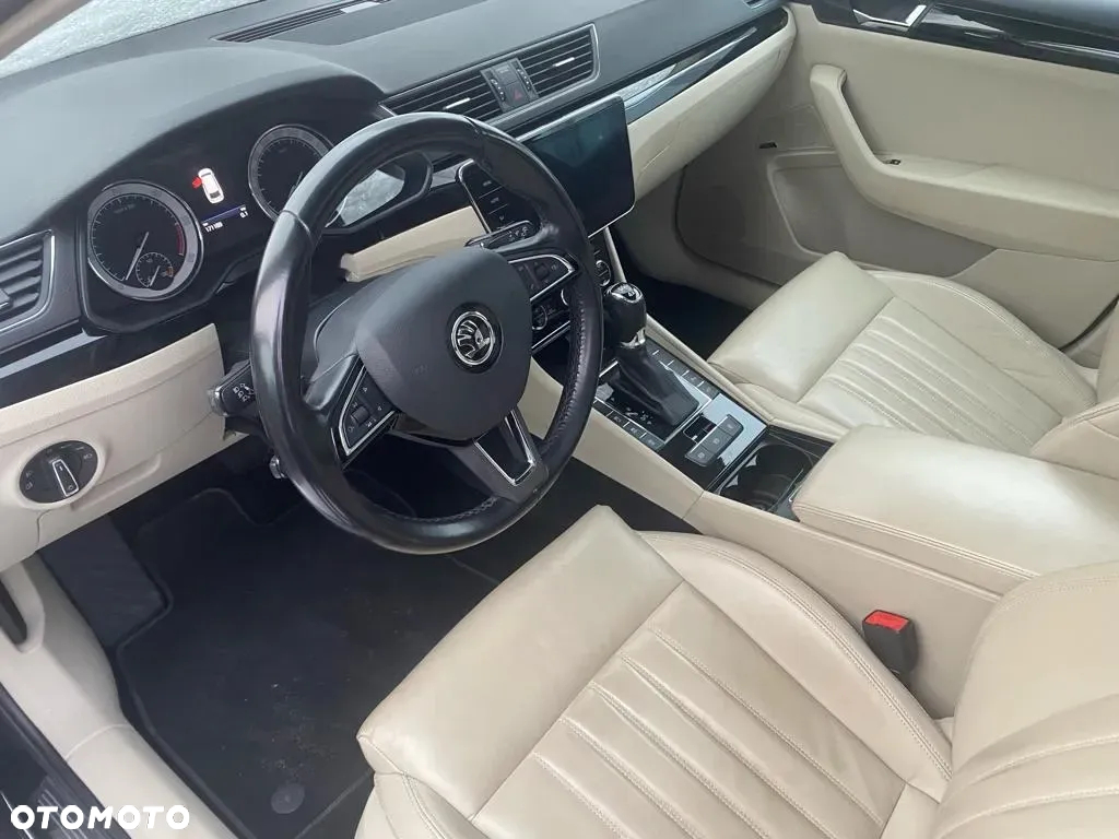 Skoda Superb Combi 2.0 TDI 4x4 DSG L&K - 12