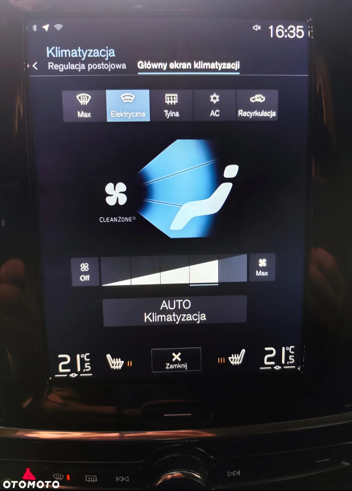 Volvo V90 D4 Momentum - 24