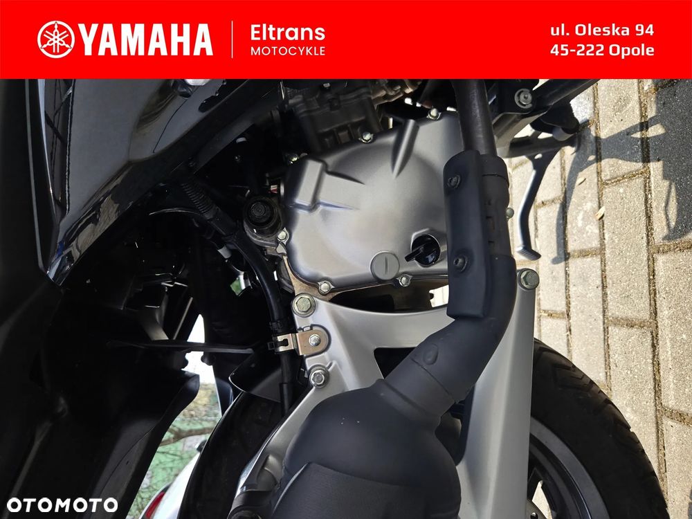 Yamaha X-max - 10
