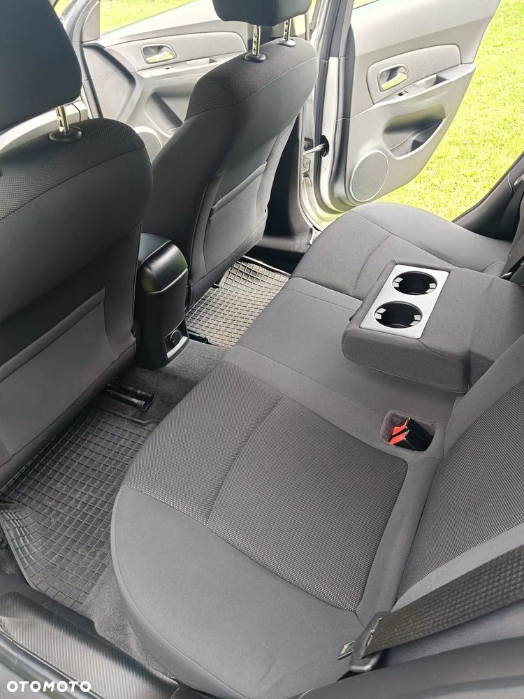Chevrolet Cruze 1.8 LT+ - 19