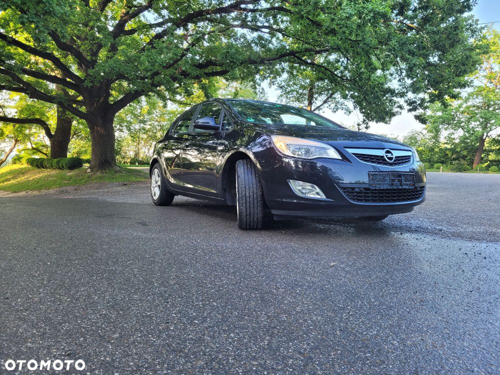Opel Astra 1.6 Innovation - 35
