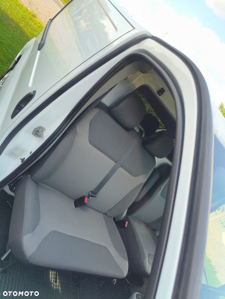 Renault TRAFIC - 19