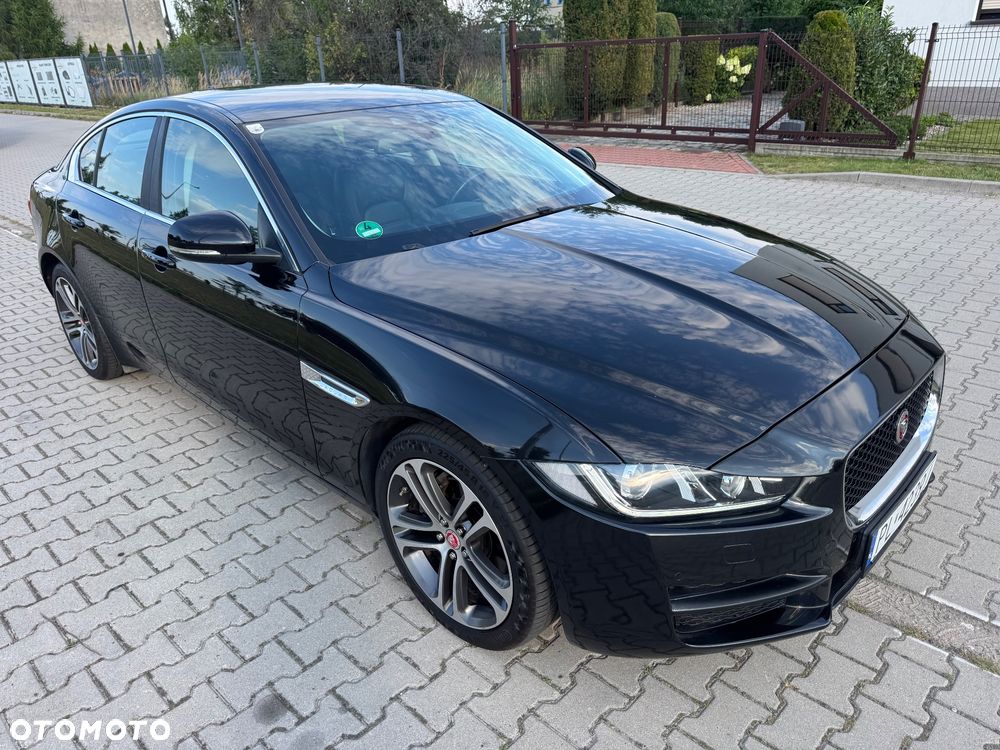 Jaguar XE 2.0 D AWD Prestige - 39
