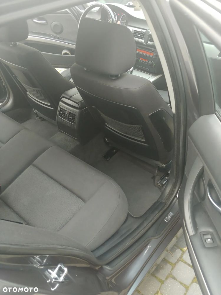 BMW Seria 3 318i - 15