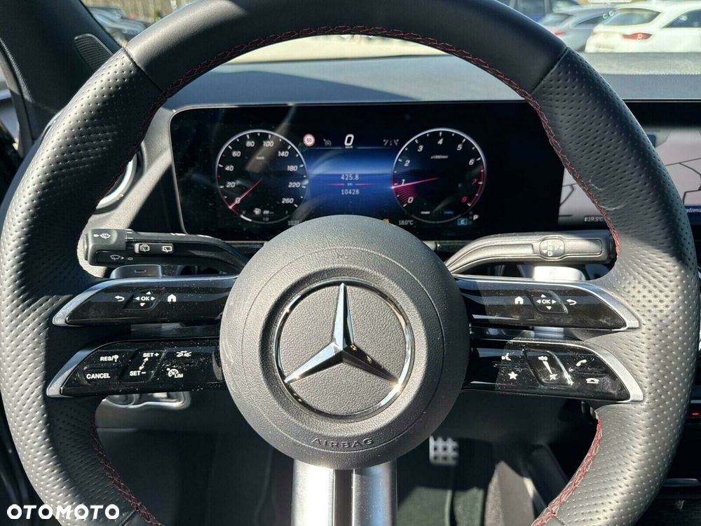 Mercedes-Benz GLA 200 AMG Line - 12