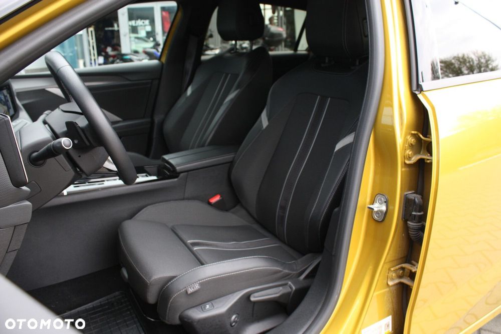 Opel Astra 1.2 T GS S&S - 12