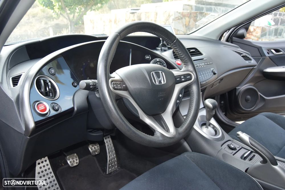 Honda Civic 1.8 Sport - 16