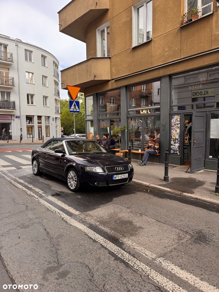 Audi A4 Cabrio 2.4 - 23
