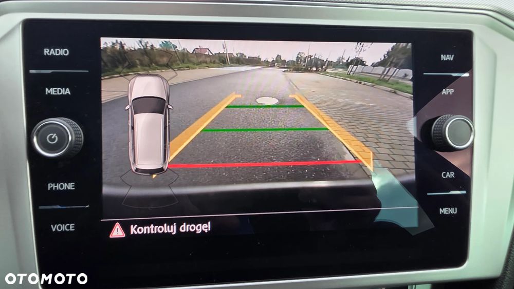 Volkswagen Passat Variant 1.6 TDI SCR BlueMotion Trendline - 18