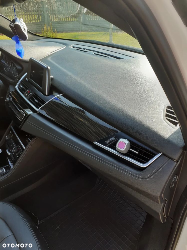 BMW Seria 2 216d Luxury Line - 24