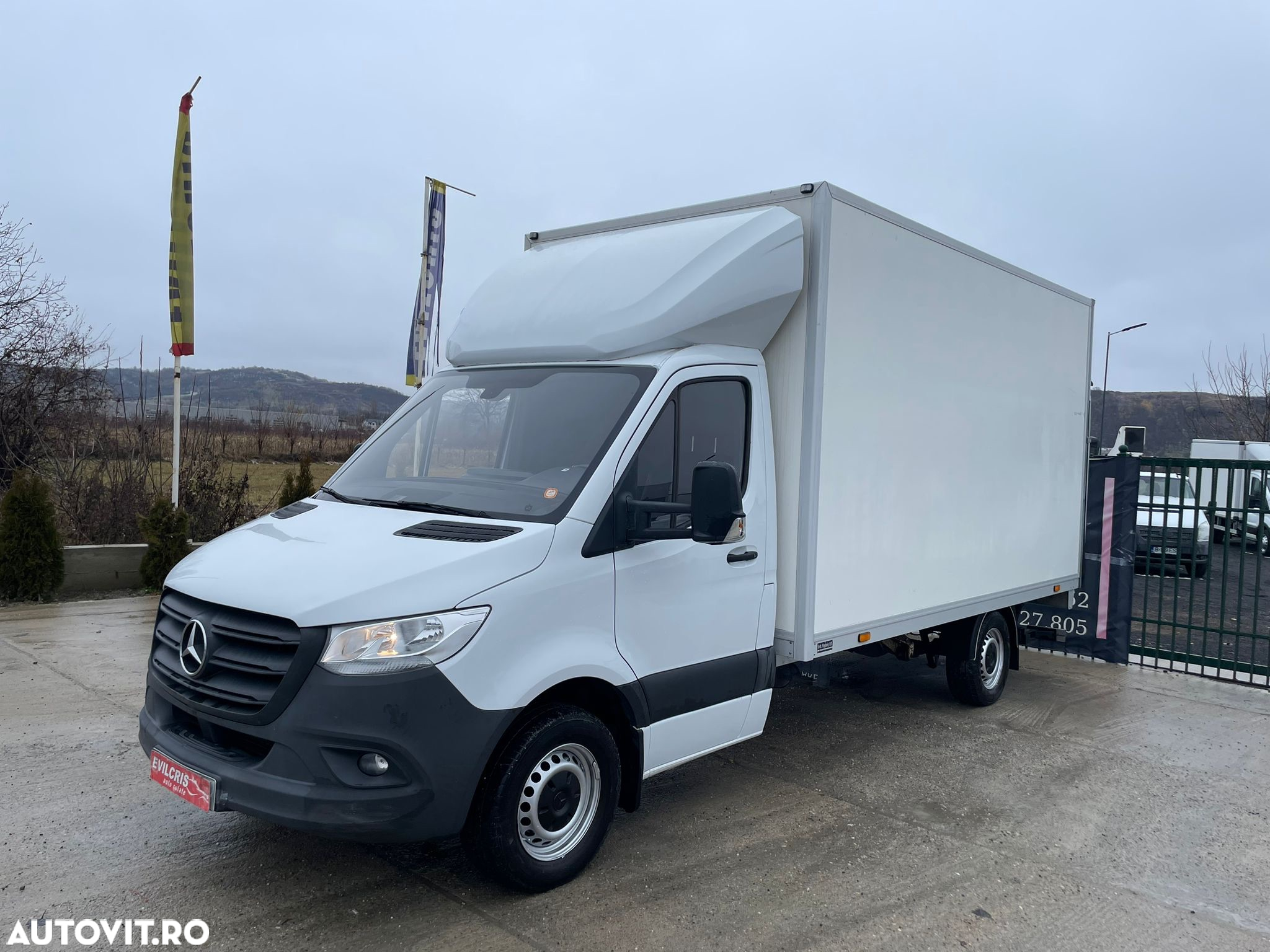 Mercedes-Benz Sprinter 319 CDI 3.0 D AUTOMAT LIFT 8 EUROPALETI - 4