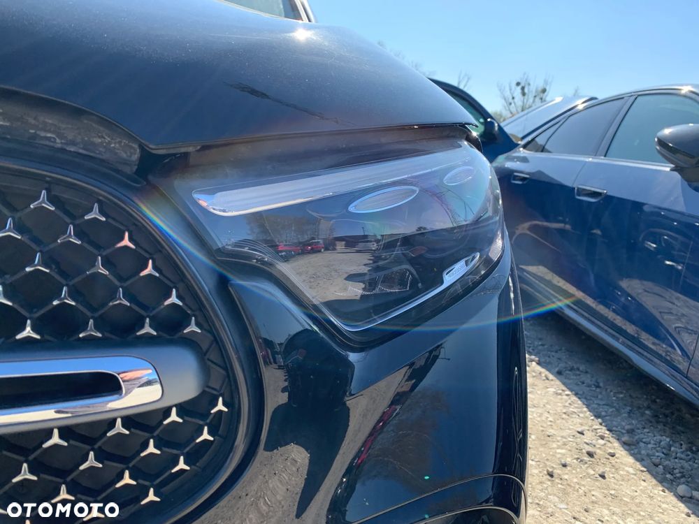 Mercedes-Benz GLC 300 4Matic 9G-TRONIC Avantgarde Advanced - 12