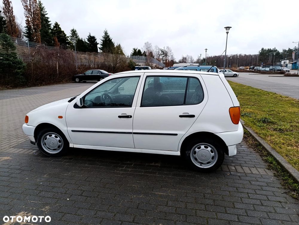 Volkswagen Polo - 4
