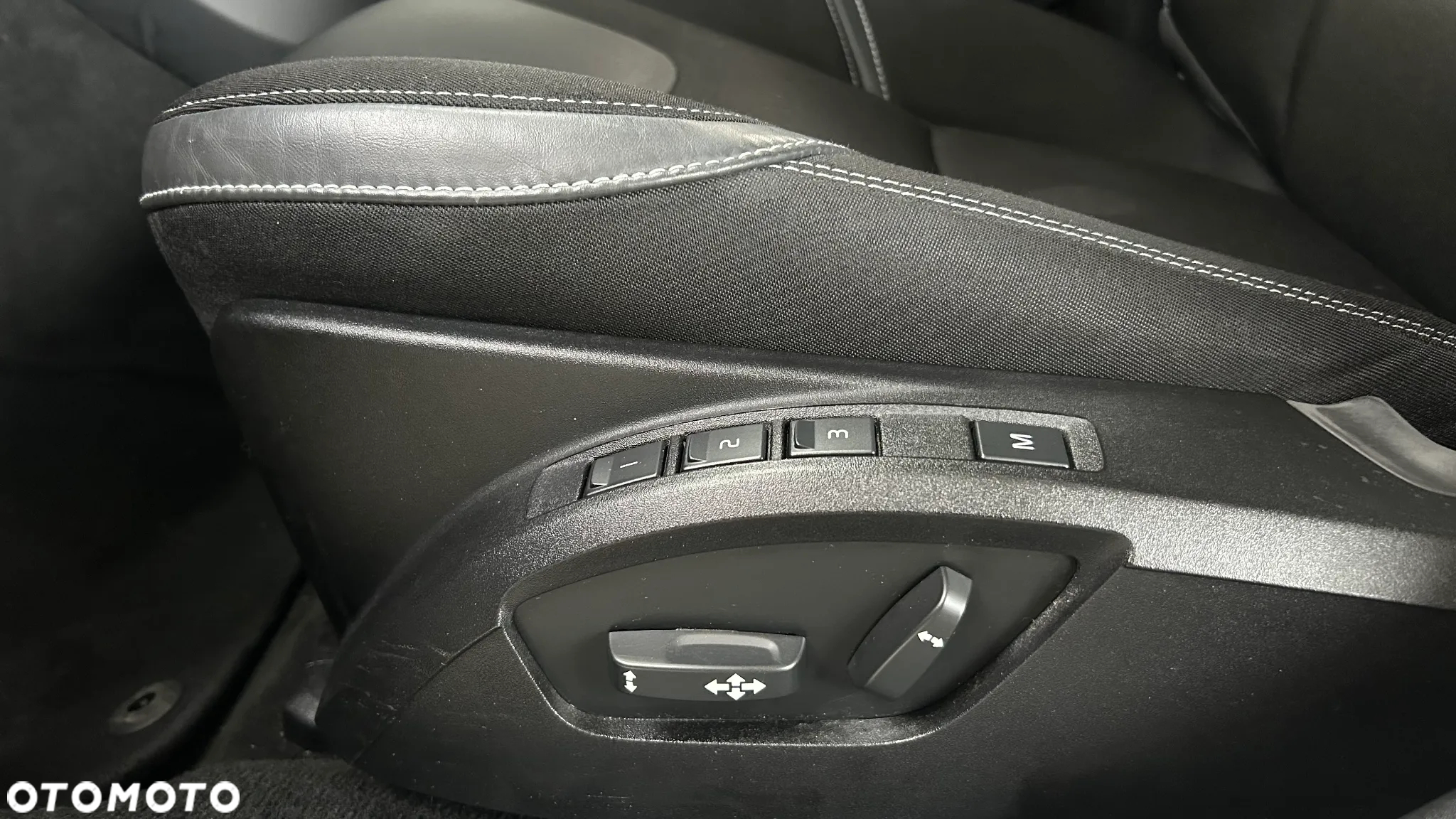 Volvo V40 D2 Drive-E Momentum - 22