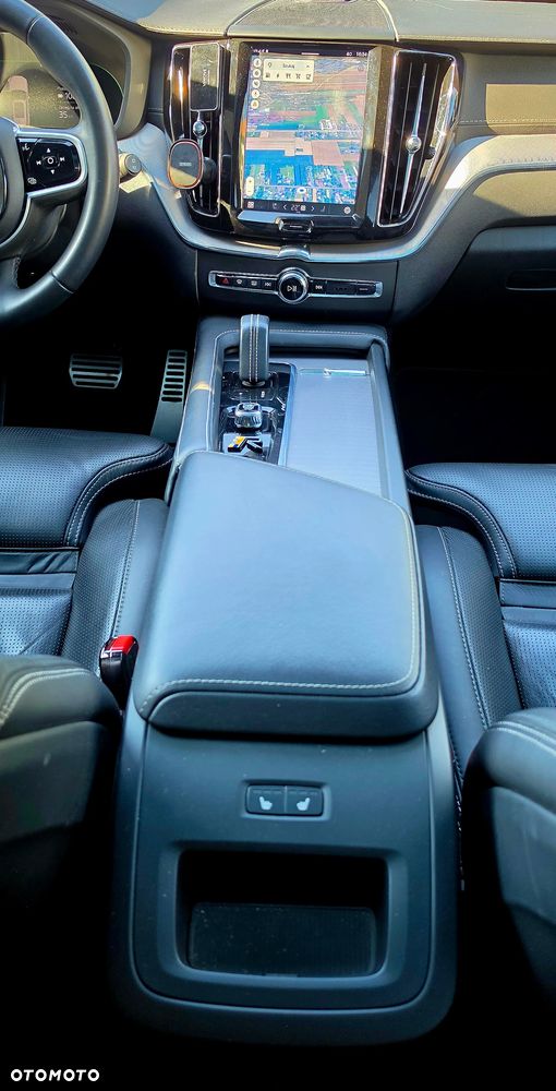Volvo XC 60 T8 AWD Plug-In Hybrid Polestar Engineered - 10