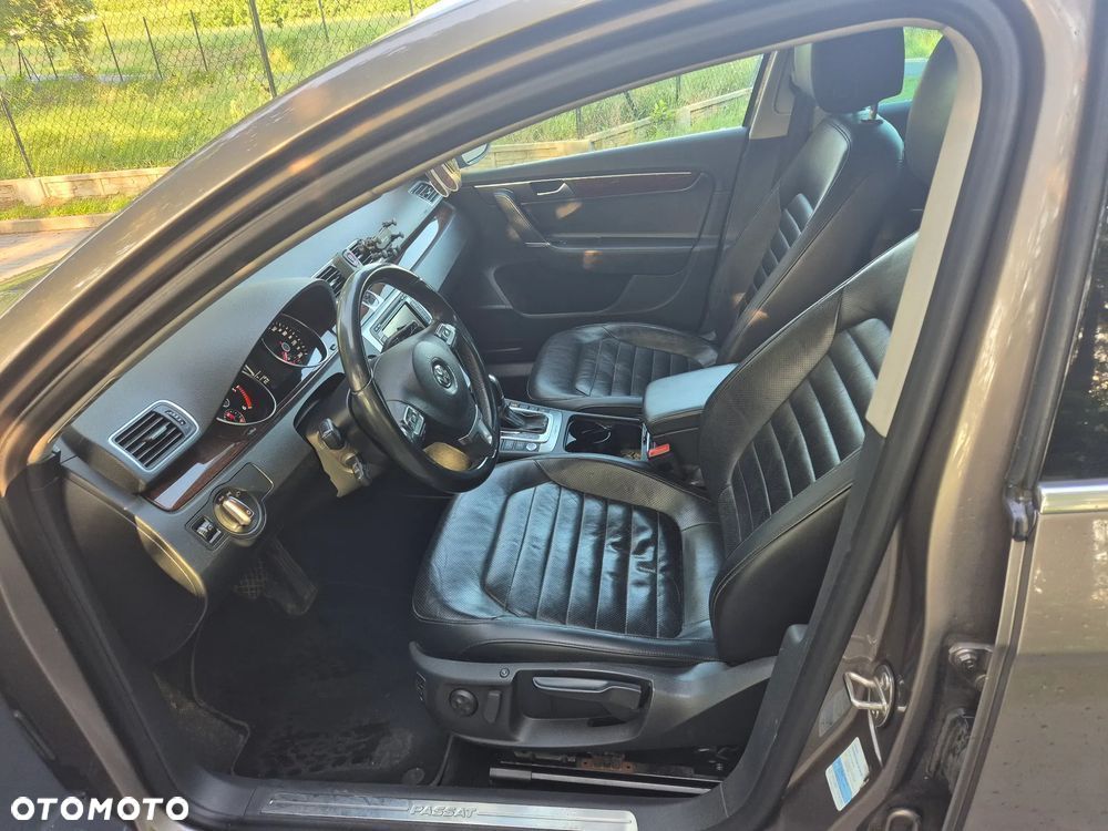 Volkswagen Passat 2.0 TDI 4Mot Highline DSG - 6