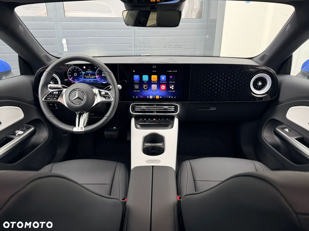 Mercedes-Benz CLA - 8