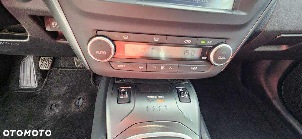 Toyota Avensis 2.0 D-4D Selection - 26