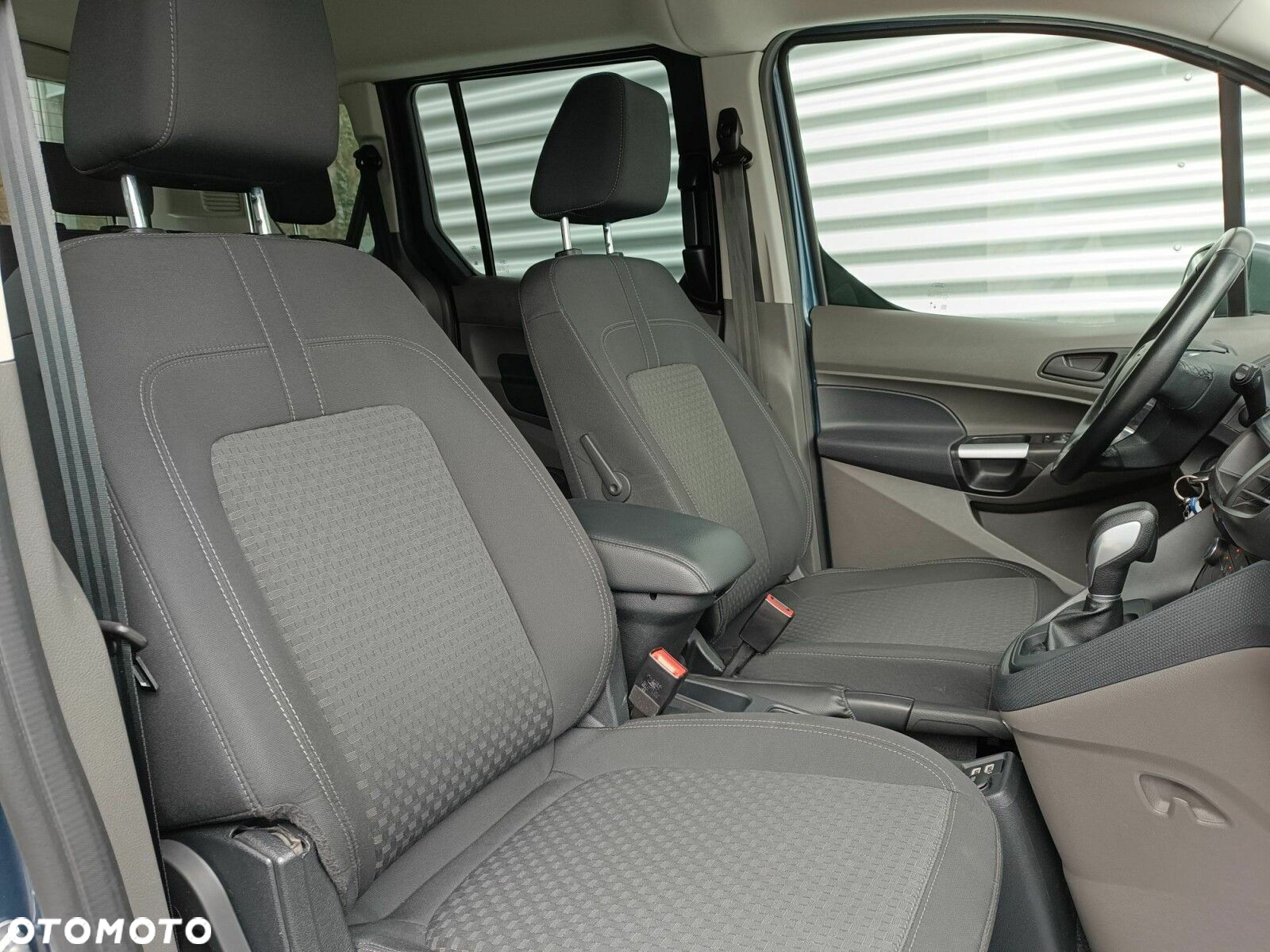 Ford Tourneo Connect 1.5 EcoBlue Trend PowerShift - 12