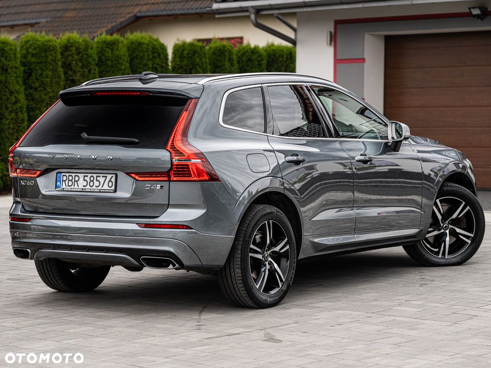 Volvo XC 60 D4 AWD Geartronic RDesign - 24