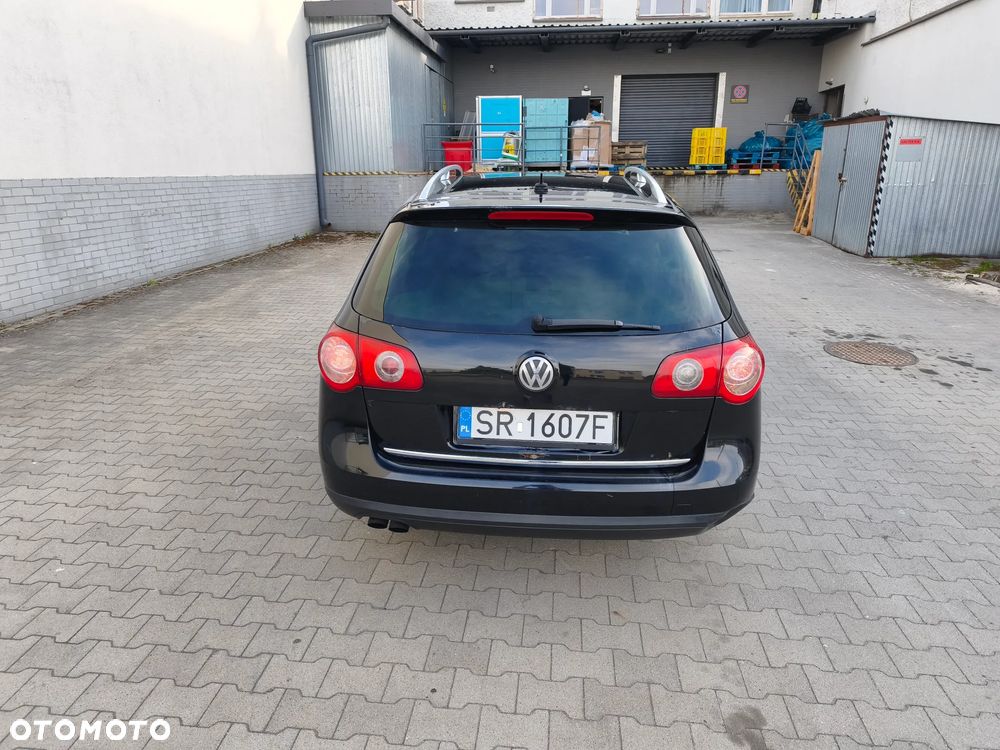 Volkswagen Passat 2.0 TDI DSG Highline - 14