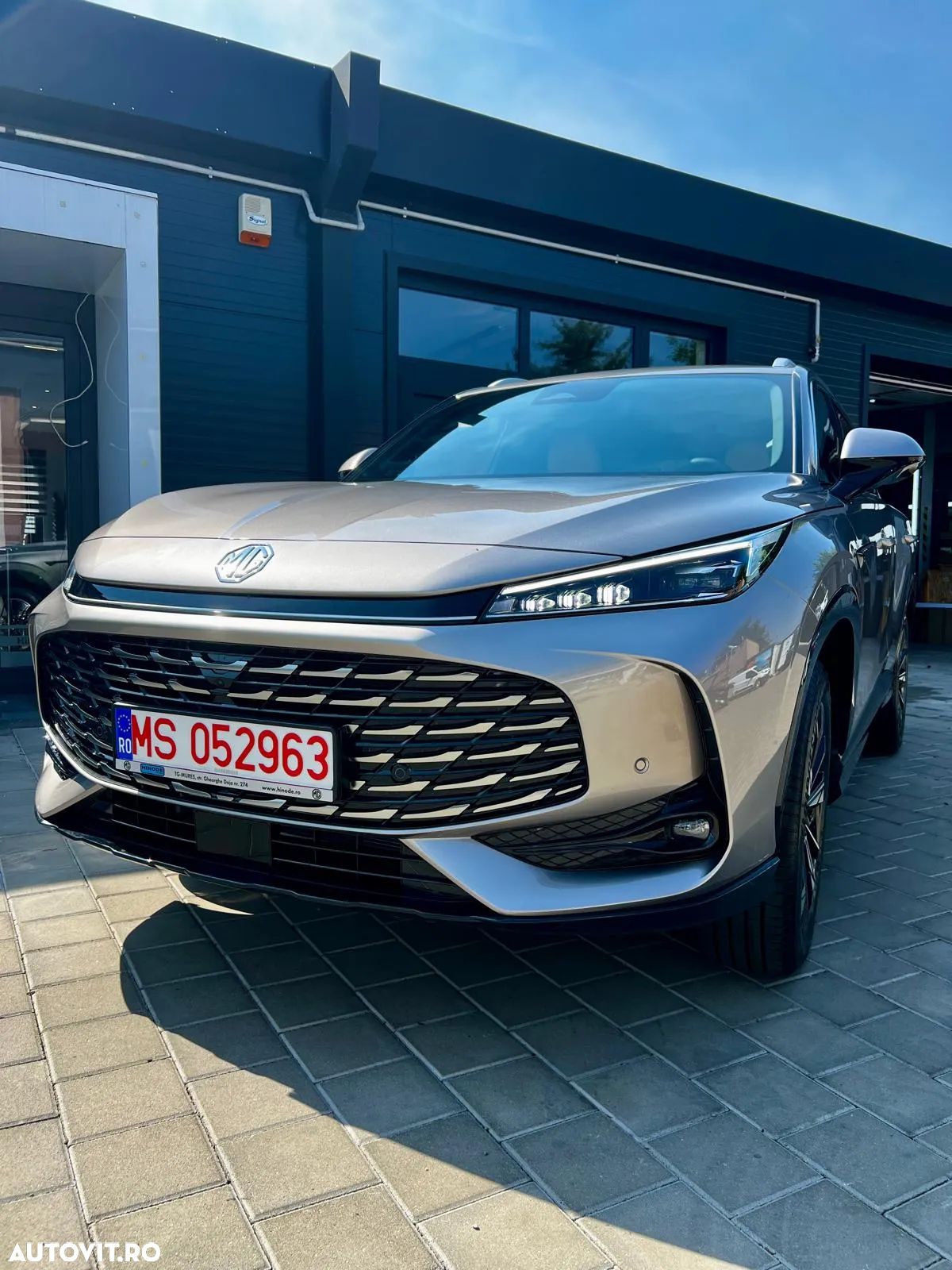 MG HS HEV Luxury - 1