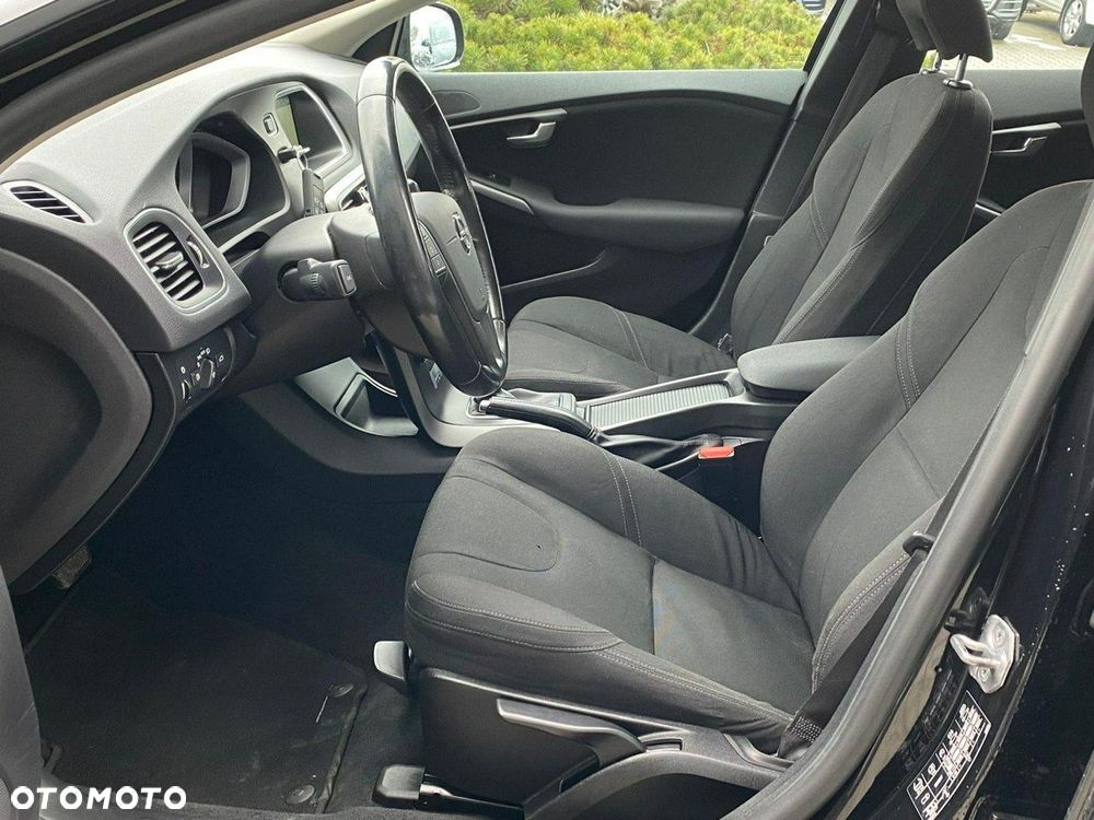 Volvo V40 D2 Drive-E SCR Momentum - 9