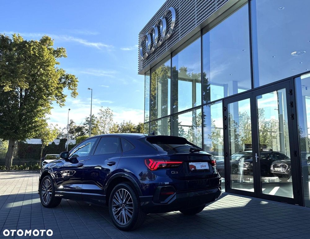 Audi Q3 Sportback - 27