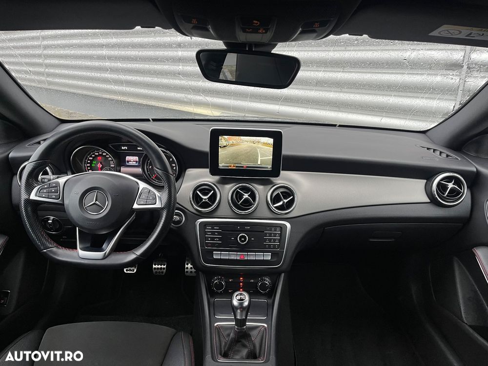 Mercedes-Benz CLA 200 d AMG Line - 12