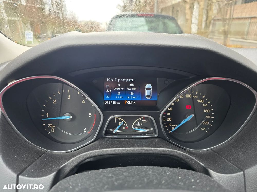 Ford Focus 1.5 TDCi DPF Start-Stopp-System Aut. Business - 11