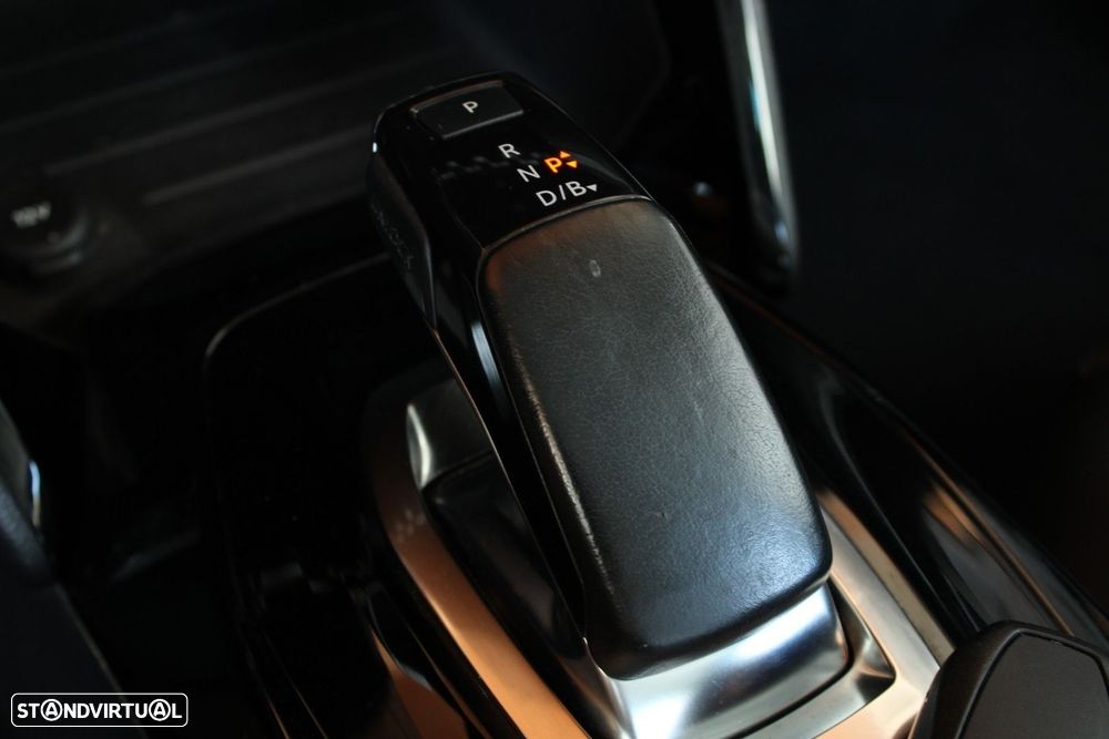 Peugeot e-208 50 kWh Allure - 35
