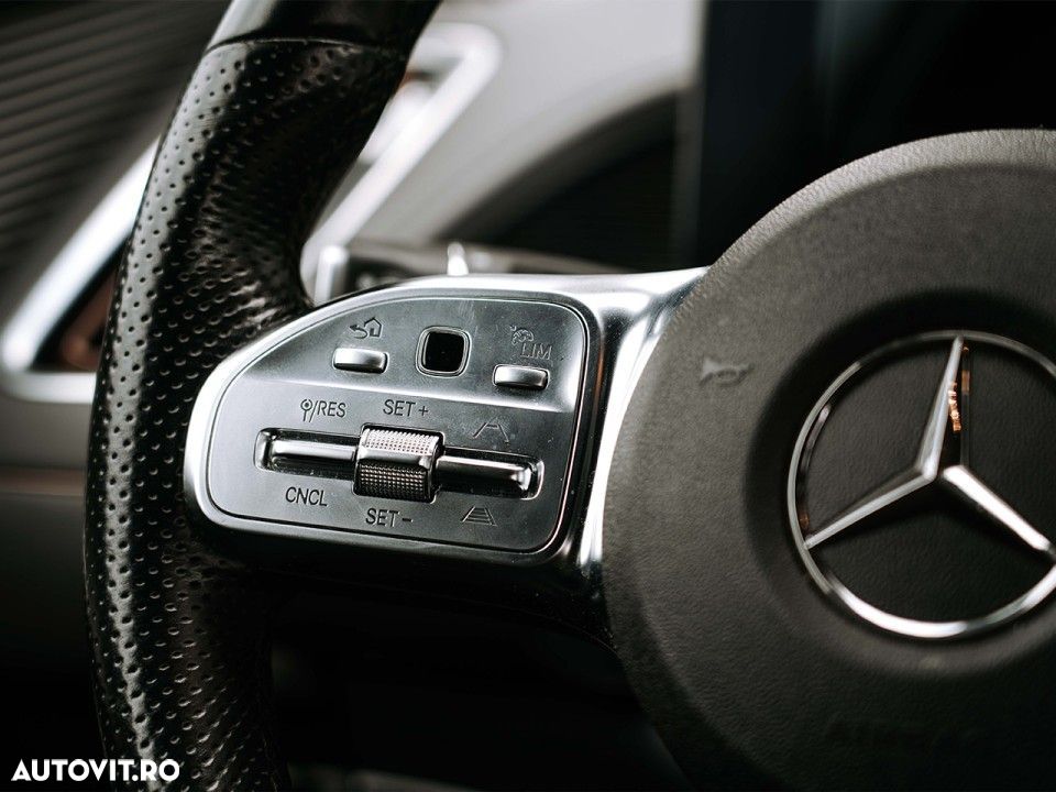 Mercedes-Benz EQC 400 4MATIC - 13