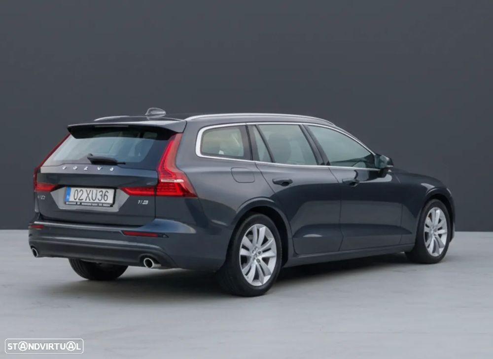 Volvo V60 2.0 D4 Momentum Plus - 4