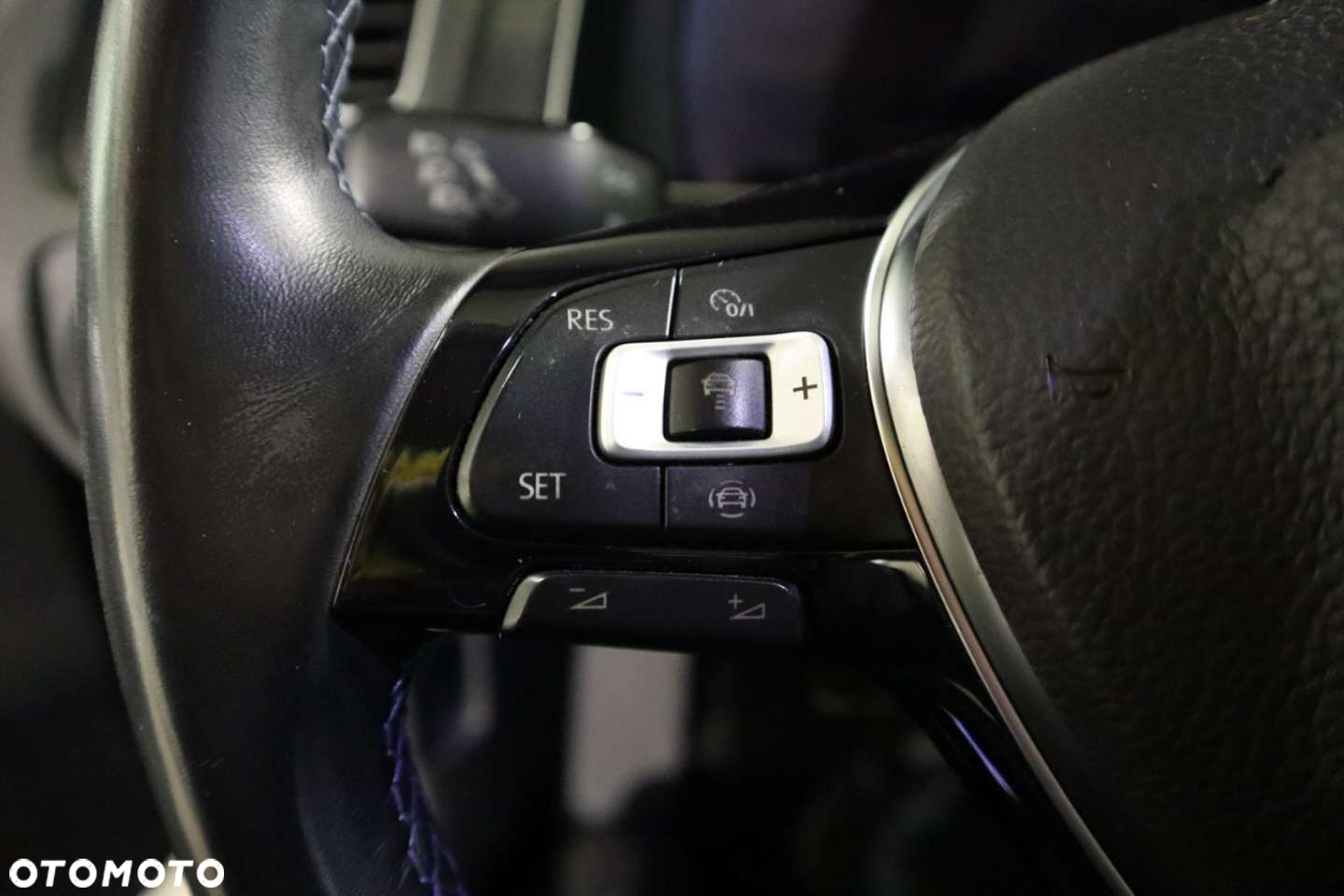 Volkswagen Golf e-Golf - 22