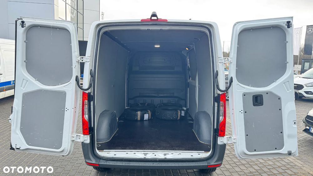 Mercedes-Benz Sprinter - 8