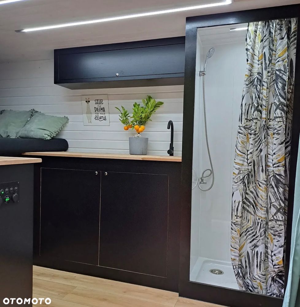 Mercedes-Benz Sprinter - 5